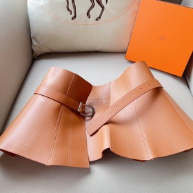 Пояс Hermes 26 см. Превосходный вид на фигуре, подходит к пальто 