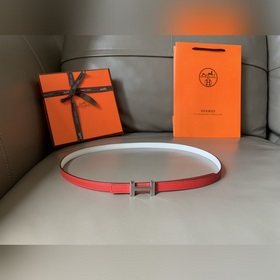 HERMES (Эрмес) Женский двусторонний пояс, аналогичный представлен