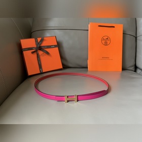 HERMES (Эрмес) Женский двусторонний пояс, аналогичный представлен
