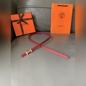 HERMES (Эрмес) Женский двусторонний пояс, аналогичный представлен