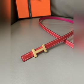 HERMES (Эрмес) Женский двусторонний пояс, аналогичный представлен