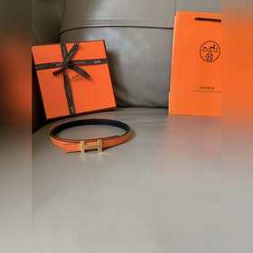 HERMES (Эрмес) Женский двусторонний пояс, аналогичный представлен