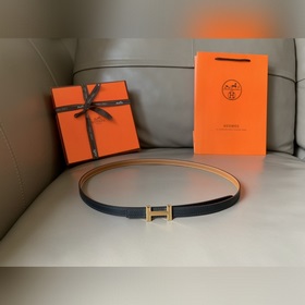 HERMES (Эрмес) Женский двусторонний пояс, аналогичный представлен