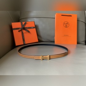 HERMES (Эрмес) Женский двусторонний пояс, аналогичный представлен