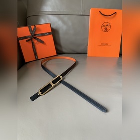 HERMES (Эрмес) Женский двусторонний пояс, аналогичный представлен