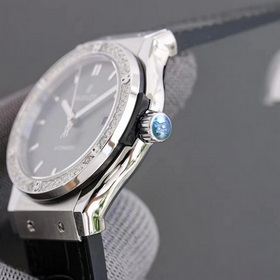 Новая модель Hublot 42 мм из Тайваня оснащена оригинальным импорт