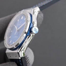 Новая модель Hublot 42 мм из Тайваня оснащена оригинальным импорт