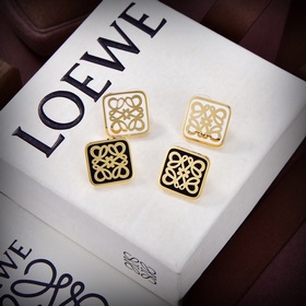 Новые серьги от Loewe стали популярными в Интернете. Простые и эл