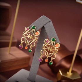 LOEWE Серьги-гвоздики Классический дизайн с логотипом LOEWE Anagr