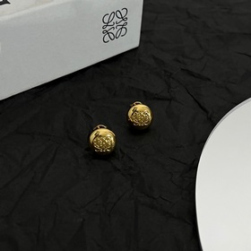 L0EWE Loewe серьги-гвоздики кольцевая застежка с гравировкой LOEW