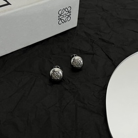 L0EWE Loewe серьги-гвоздики кольцевая застежка с гравировкой LOEW