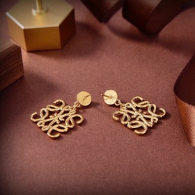 LOEWE Серьги-гвоздики Классический дизайн с логотипом LOEWE Anagr