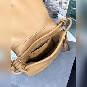 Сумка [коричневый] — 朕品1w7 (буквенная цепочка приобретается отде