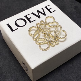 LOEWE Лойве новая брошь с бриллиантами серебристого цвета, выгляд