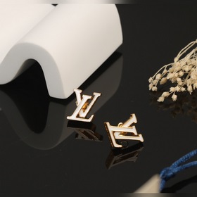 Серьги-гвоздики LV с капельками масла, колье Louis Vuitton. Индив