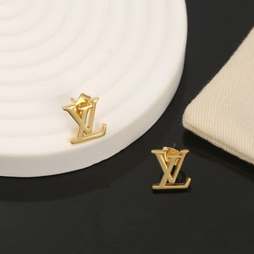 Золото и серебро в прекрасном сочетании. Серьги LV Louis Vuitton.