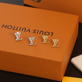 Золото и серебро в прекрасном сочетании. Серьги LV Louis Vuitton.