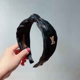 LV Louis Vuitton представляет новую модную кольцо для волос, модн