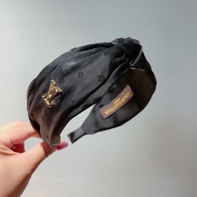 LV Louis Vuitton представляет новую модную кольцо для волос, модн