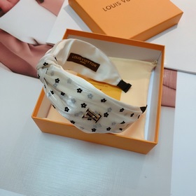 LV Louis Vuitton представляет новую модную кольцо для волос, модн