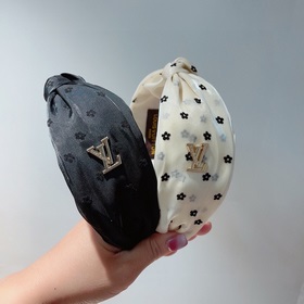 LV Louis Vuitton представляет новую модную кольцо для волос, модн