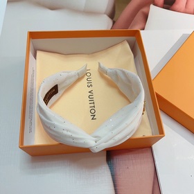 LV Louis Vuitton представляет новую модную кольцо для волос, модн