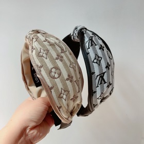 LV Louis Vuitton представляет новую модную кольцо для волос, модн