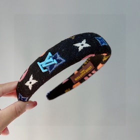 LV Louis Vuitton представляет новую модную кольцо для волос, модн