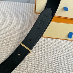 Серия Lv S-Lock, ширина 3,5 см, кожа с текстурой личи, произведен