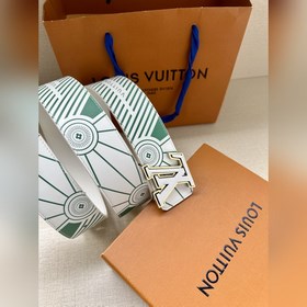Двусторонний пояс LV Imprint придает повседневным образам уличный