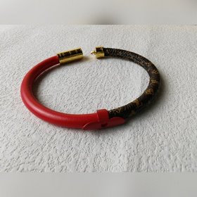 LV браслет из кожи с тиснением Louis Vuitton браслет из телячьей 