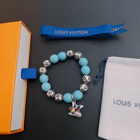 Специальная версия LV Louis Vuitton с множеством элементов стиле 