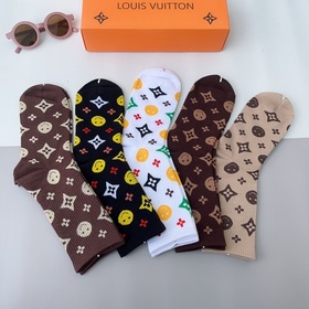 (5 пар в коробке) LV Louis Vuitton — чрезвычайно популярный товар