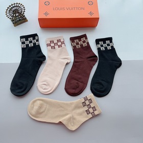 (5 пар в коробке) LV Louis Vuitton — чрезвычайно популярный товар