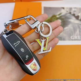 NANOGRAM сумочная фурнитура и брелок. Сумка Nanogram с украшением
