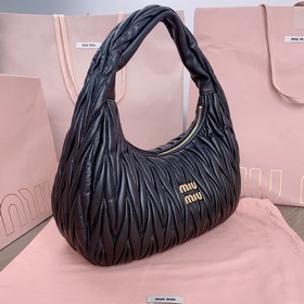 Большой размер 0 Цвет： 5BC108： Новая сумка MiuWander от MiuMiu, и