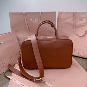 Коричневый 5BB117 Новая версия： новая сумка MiuMiu из высококачес