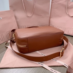 Коричневый 5BB117 Новая версия： новая сумка MiuMiu из высококачес