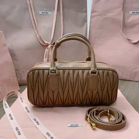 Коричневый 5BB148, новая сумка для боулинга от Miu, представлена 