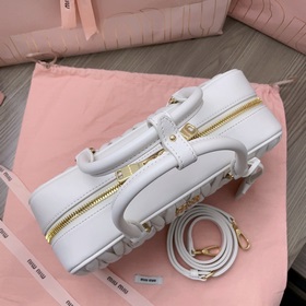 Белый 5BB148, новая сумка для боулинга от Miu, представлена офици