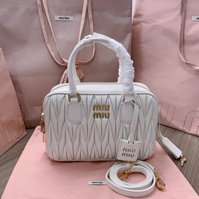 Большой белый цвет, в наличии 5BB124： Новая модель MiuMiu too pre