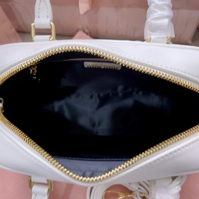 Большой белый цвет, в наличии 5BB124： Новая модель MiuMiu too pre