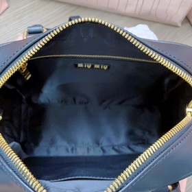 Большой черный цвет, в наличии 5BB124： Новая модель MiuMiu too pr