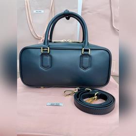 5BB148, новая сумка для боулинга от Miu, представлена официальном