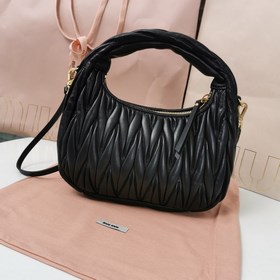 5BC125： Новая сумка MiuWander от MiuMiu, изготовлена из импортной