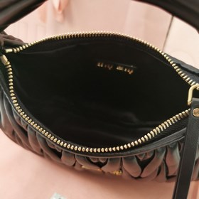 5BC125： Новая сумка MiuWander от MiuMiu, изготовлена из импортной