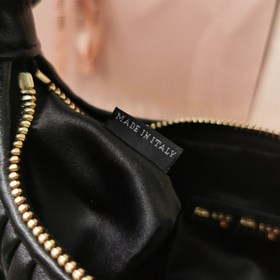 5BC125： Новая сумка MiuWander от MiuMiu, изготовлена из импортной