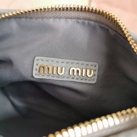 5BC125： Новая сумка MiuWander от MiuMiu, изготовлена из импортной