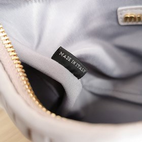 5BC125： Новая сумка MiuWander от MiuMiu, изготовлена из импортной