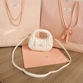 Белый  5BP228： Новая мини-сумка MiuWander от MiuMiu, изготовлена